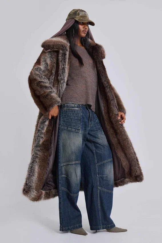 Agyness Brown jas van imitatiebont