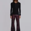 Bordeauxrode bootcut-broek van imitatieleer met studs