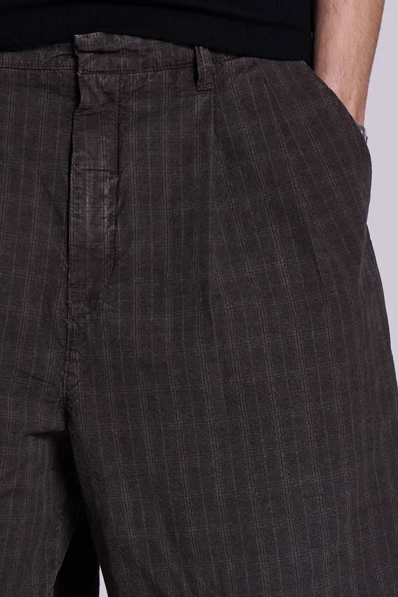 Bruine geruite jumbo-jorts