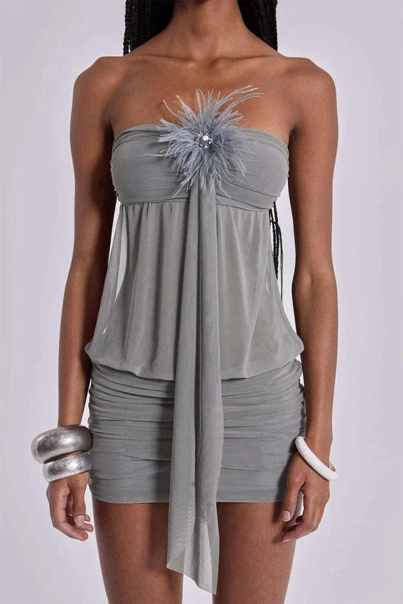 Brunelle minijurk met veren