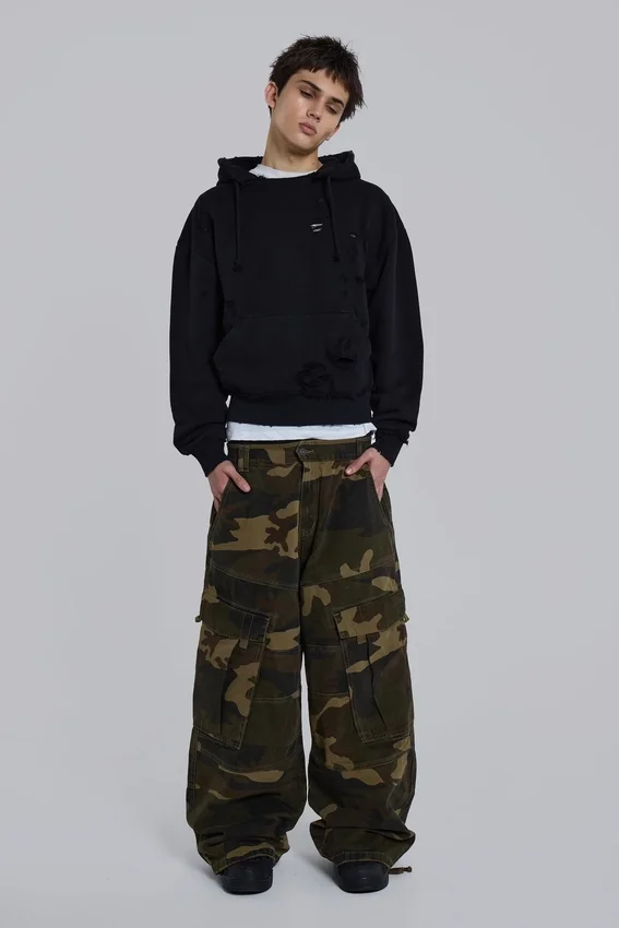 Pullover Bitten-hoodie in zwart