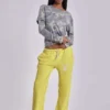 Cleo slouchy bootcut-jogger in neon