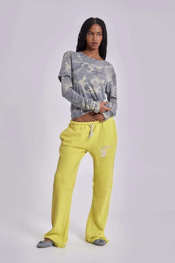 Cleo slouchy bootcut-jogger in neon