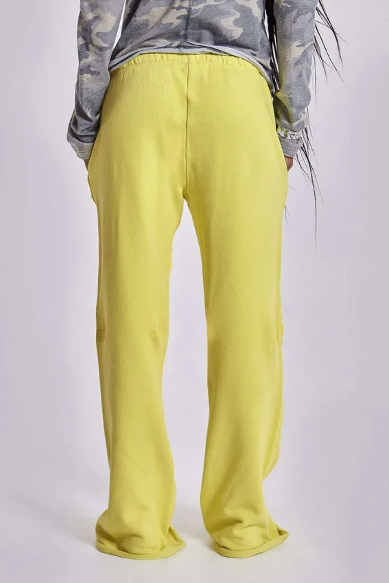 Cleo slouchy bootcut-jogger in neon