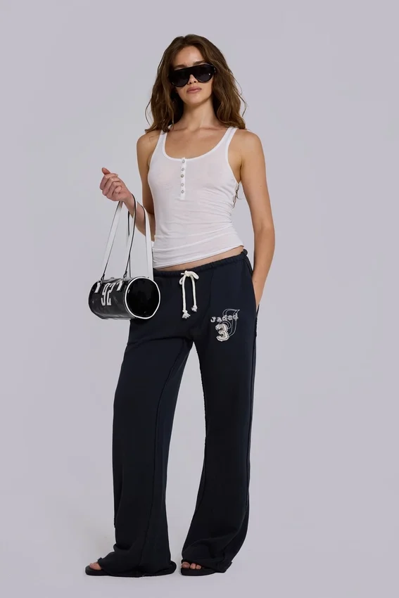 Cleo slouchy bootcut-jogger in zwart
