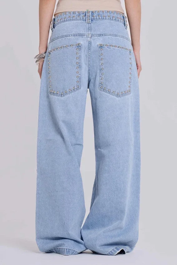 Colossus Jeans met spijkers in lichtblauwe wassing