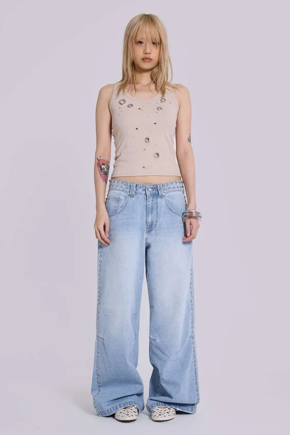 Colossus Jeans met spijkers in lichtblauwe wassing