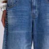Colossus Jeans met studs in middenblauwe wassing