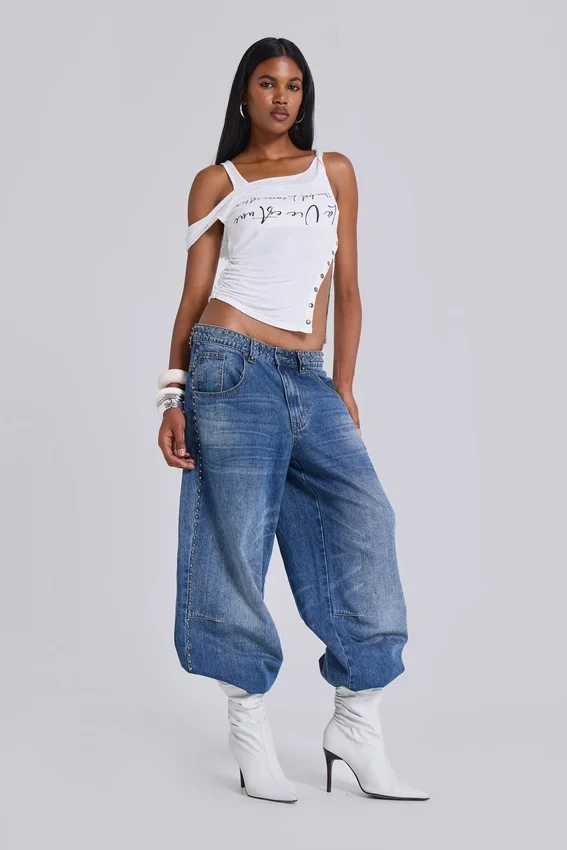 Colossus Jeans met studs in middenblauwe wassing