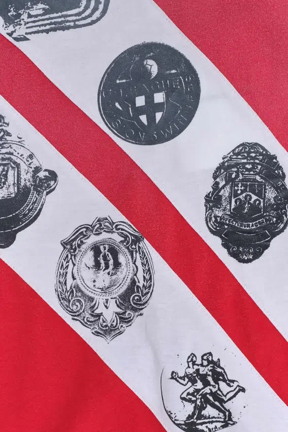Crest T-shirt met V-hals