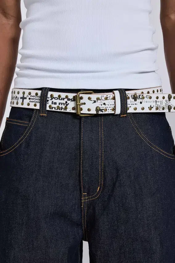 Divinity witte riem met studs
