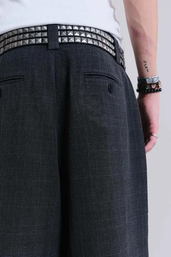 Donkere geruite Goliath Shorts