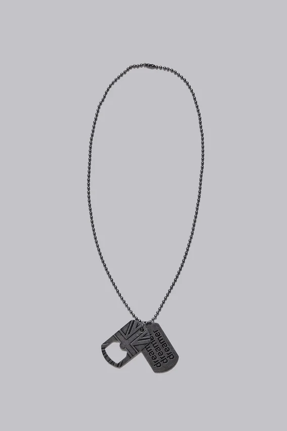 Dreamer-hanger met dogtag als ketting