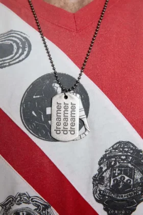 Dreamer-hanger met dogtag als ketting