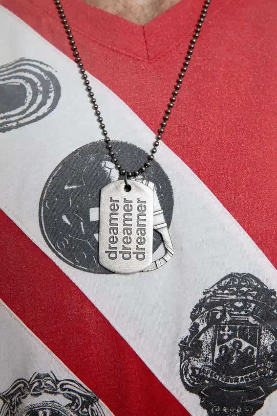 Dreamer-hanger met dogtag als ketting