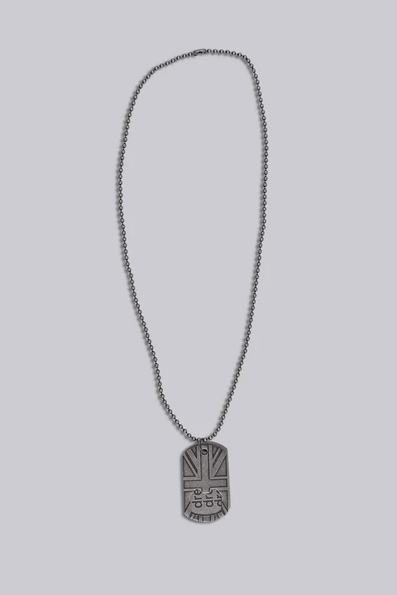 Dreamer-hanger met dogtag als ketting