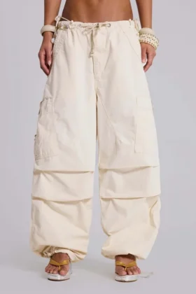 Ecru Parachute Cargo-broek
