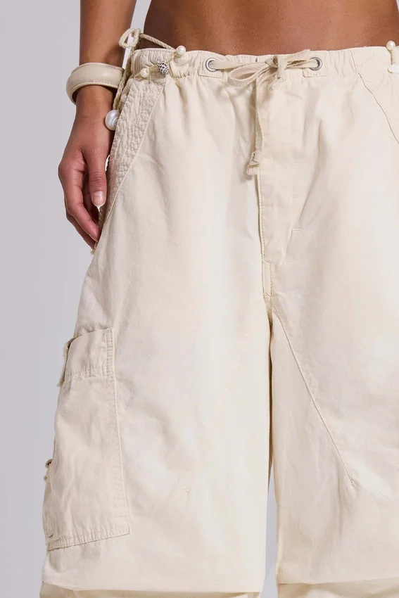 Ecru Parachute Cargo-broek