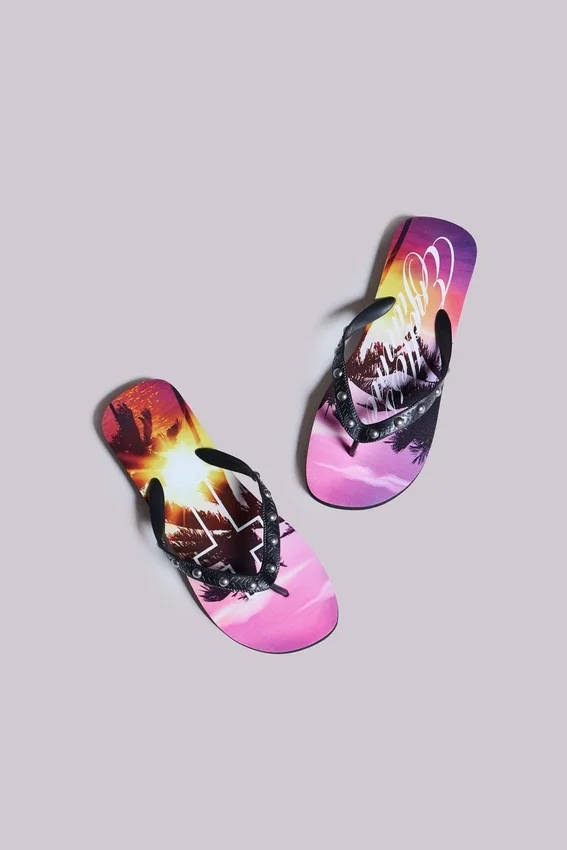 Endless Summer teenslippers met studs