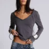 Fira T-shirt met V-hals en pailletten