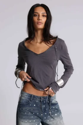 Fira T-shirt met V-hals en pailletten
