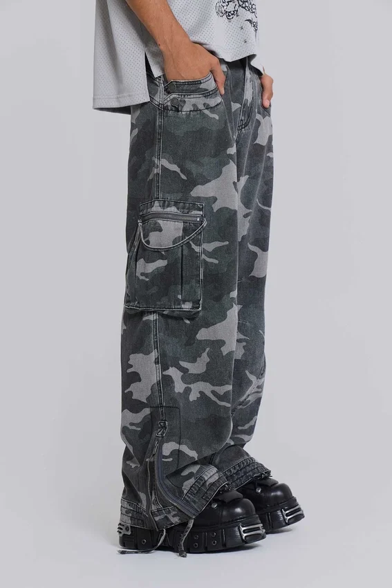 Gewassen zwarte cargo-broek met Trooper-camouflagepatroon