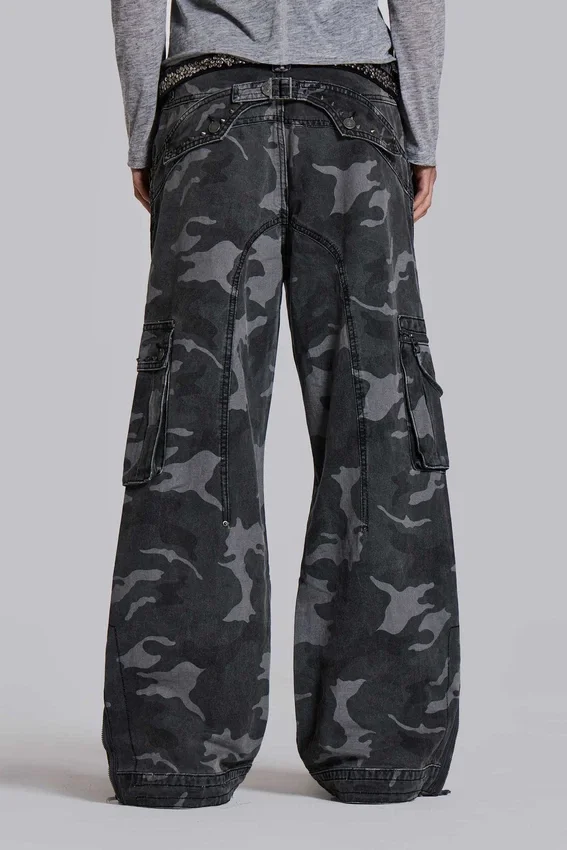 Gewassen zwarte cargo-broek met Trooper-camouflagepatroon
