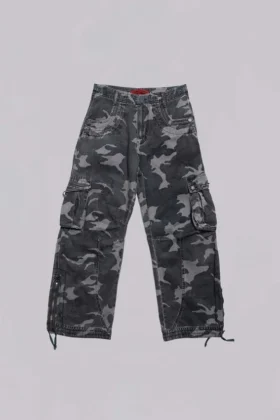 Gewassen zwarte cargo-broek met Trooper-camouflagepatroon