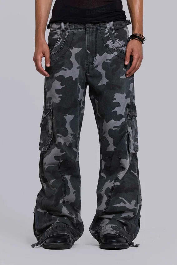Gewassen zwarte cargo-broek met Trooper-camouflagepatroon
