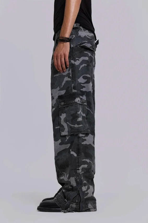 Gewassen zwarte cargo-broek met Trooper-camouflagepatroon
