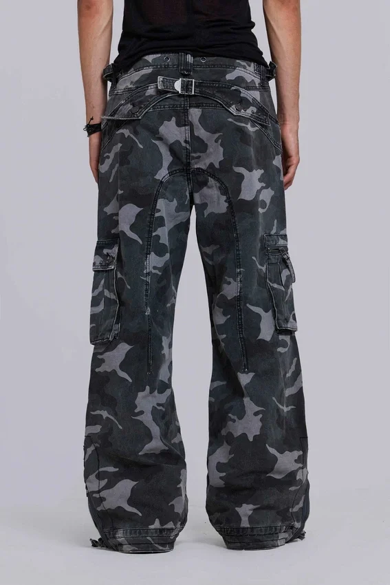 Gewassen zwarte cargo-broek met Trooper-camouflagepatroon
