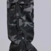 Gewassen zwarte cargo-broek met Trooper-camouflagepatroon
