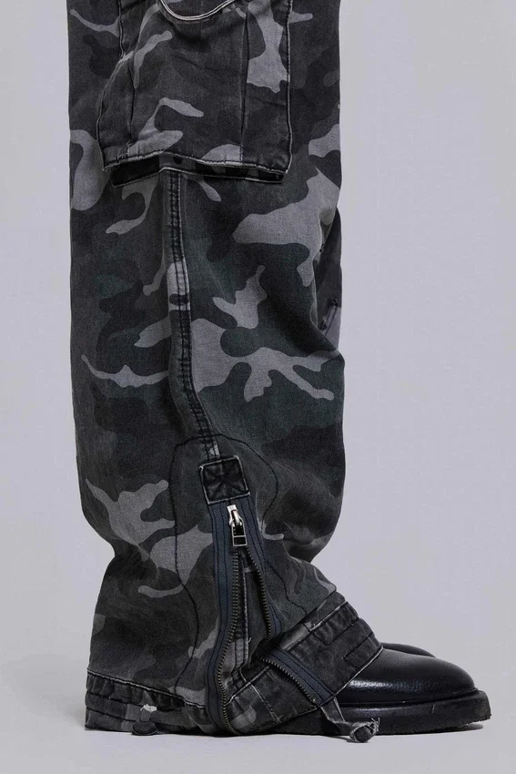 Gewassen zwarte cargo-broek met Trooper-camouflagepatroon