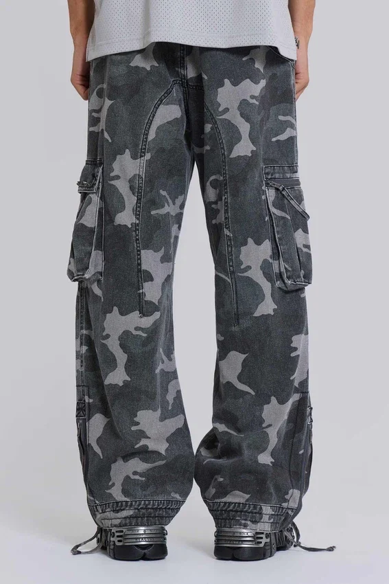 Gewassen zwarte cargo-broek met Trooper-camouflagepatroon