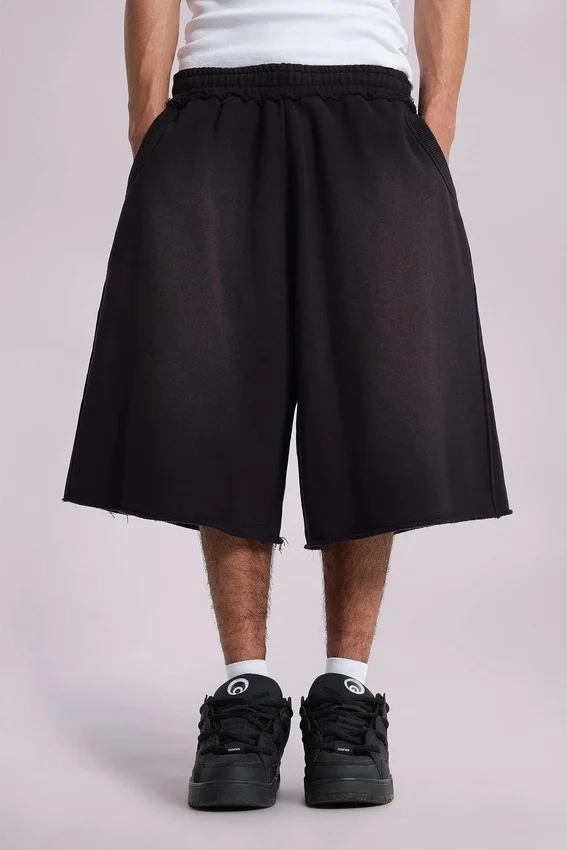 Gewassen zwarte Monster Joggers baggy shorts