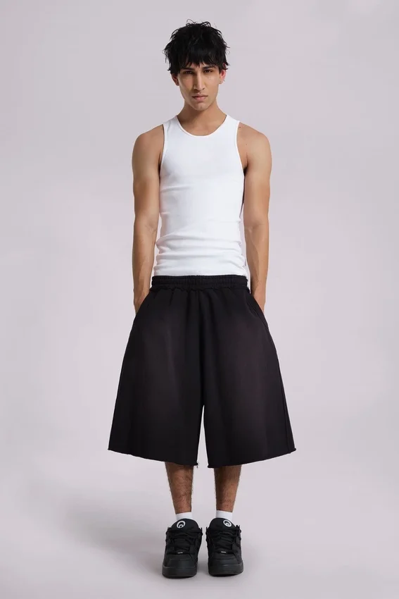 Gewassen zwarte Monster Joggers baggy shorts