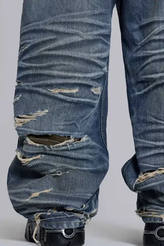 Hidden Camo Ripped XL Colossus Jeans