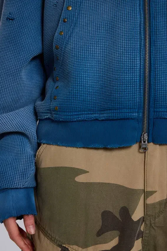 Hoodie met studs in sunfade-wafelstof
