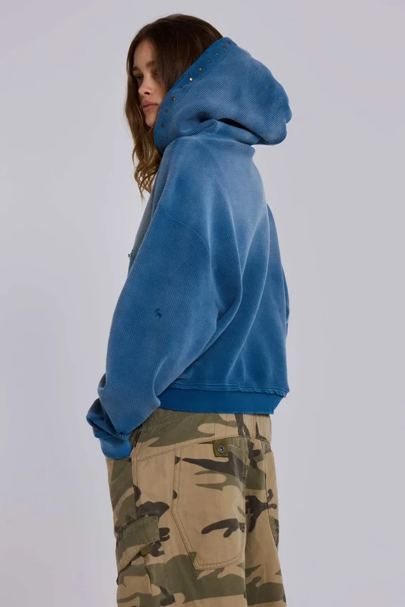 Hoodie met studs in sunfade-wafelstof
