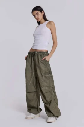 Kaki Parachute Pants met oliewas