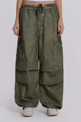 Kaki Parachute Pants met oliewas