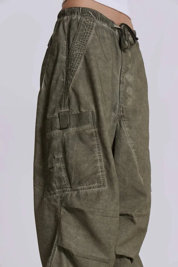 Kaki Parachute Pants met oliewas