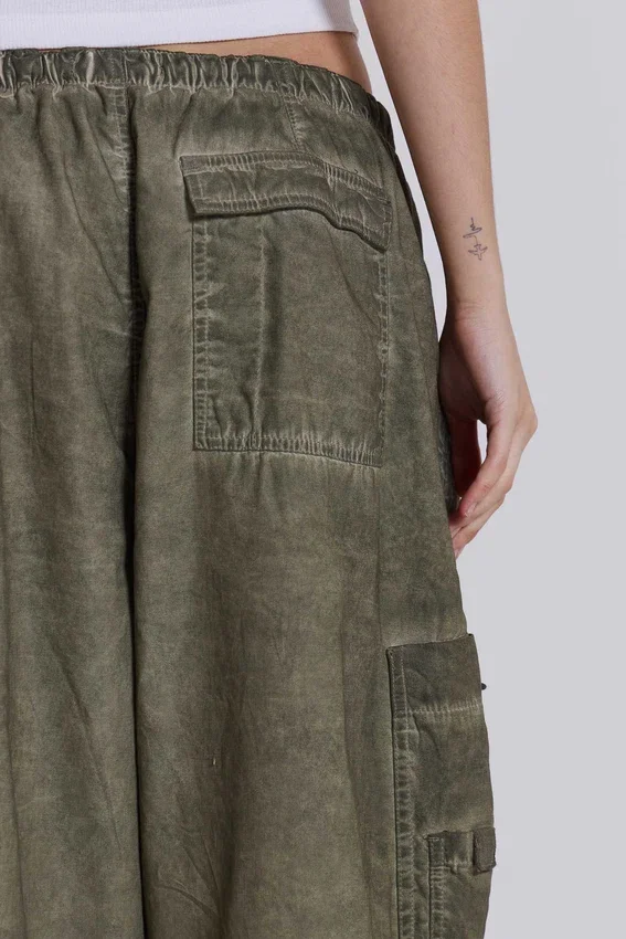 Kaki Parachute Pants met oliewas