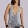 Kate vesttop met studs en diep decolleté