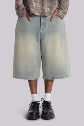 Lichtgewassen jumbo-jeansshorts