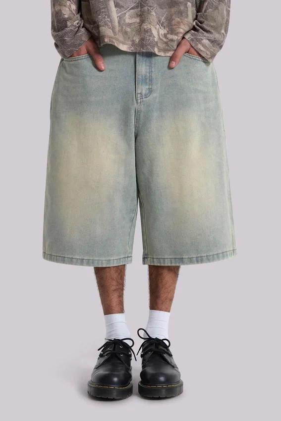 Lichtgewassen jumbo-jeansshorts