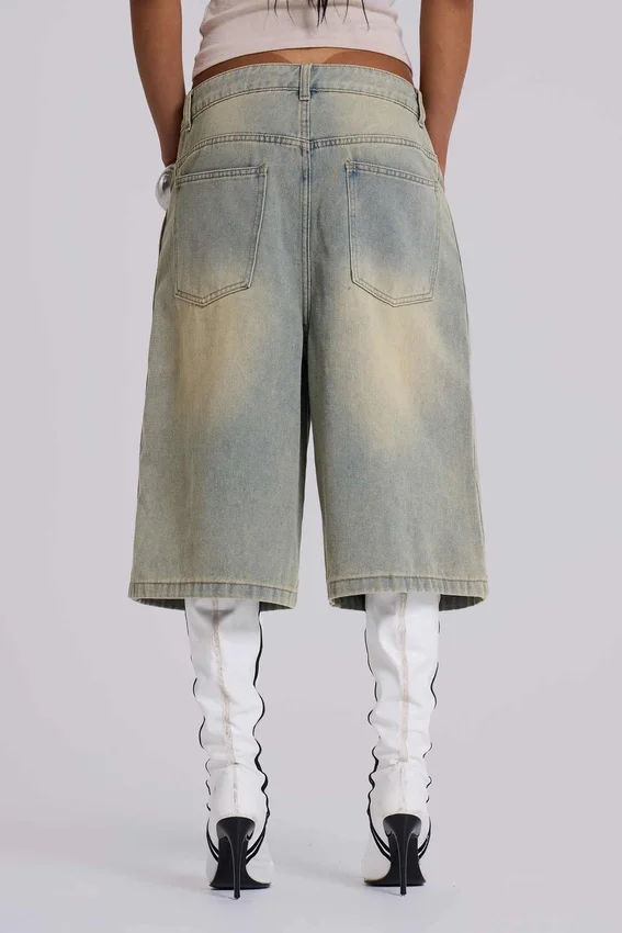 Lichtgewassen jumbo-jeansshorts