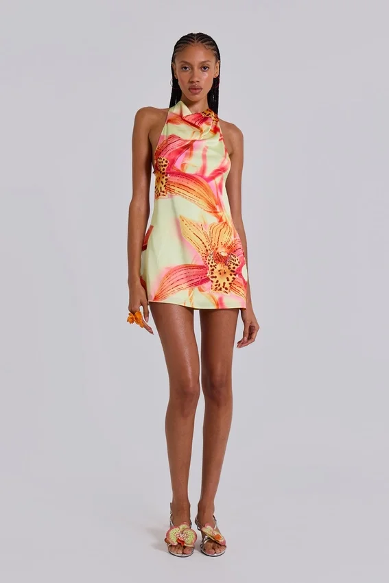 Lucia mini-jurk met open rug en bloemendetail