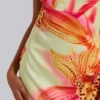 Lucia mini-jurk met open rug en bloemendetail