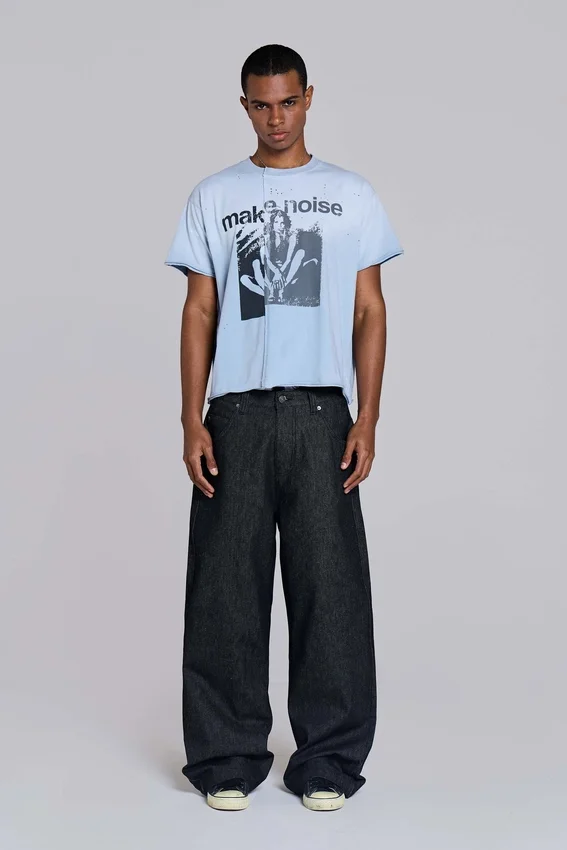Make Noise T-shirt met splices en cropped pasvorm